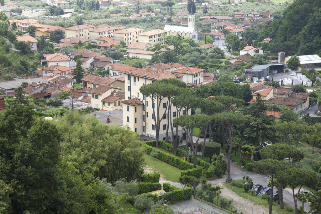 Hotel Grappolo D'Oro Pietrasanta Exterior foto