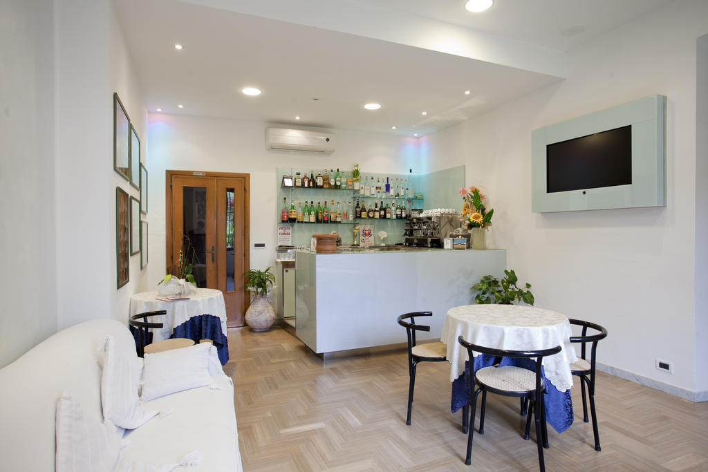Hotel Grappolo D'Oro Pietrasanta Exterior foto