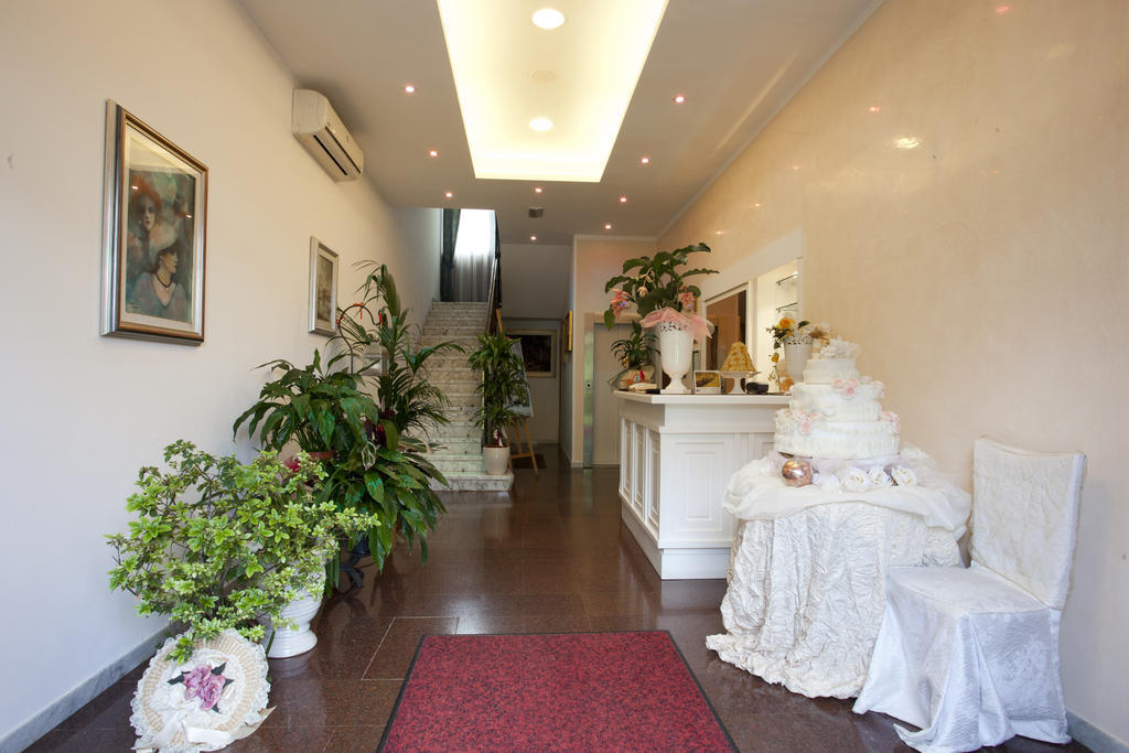 Hotel Grappolo D'Oro Pietrasanta Exterior foto
