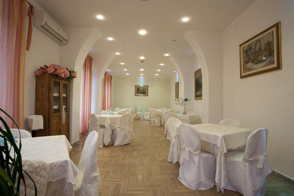 Hotel Grappolo D'Oro Pietrasanta Exterior foto