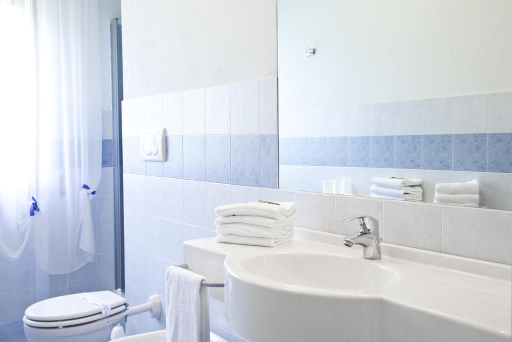 Hotel Grappolo D'Oro Pietrasanta Habitación foto