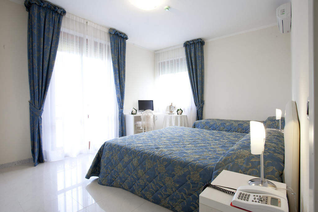 Hotel Grappolo D'Oro Pietrasanta Exterior foto